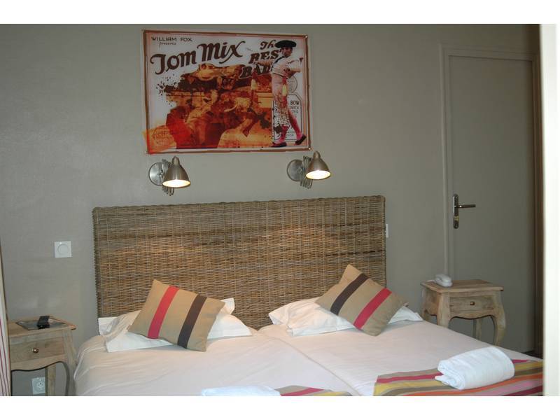 Hotel Cote Patio Nîmes Eksteriør bilde