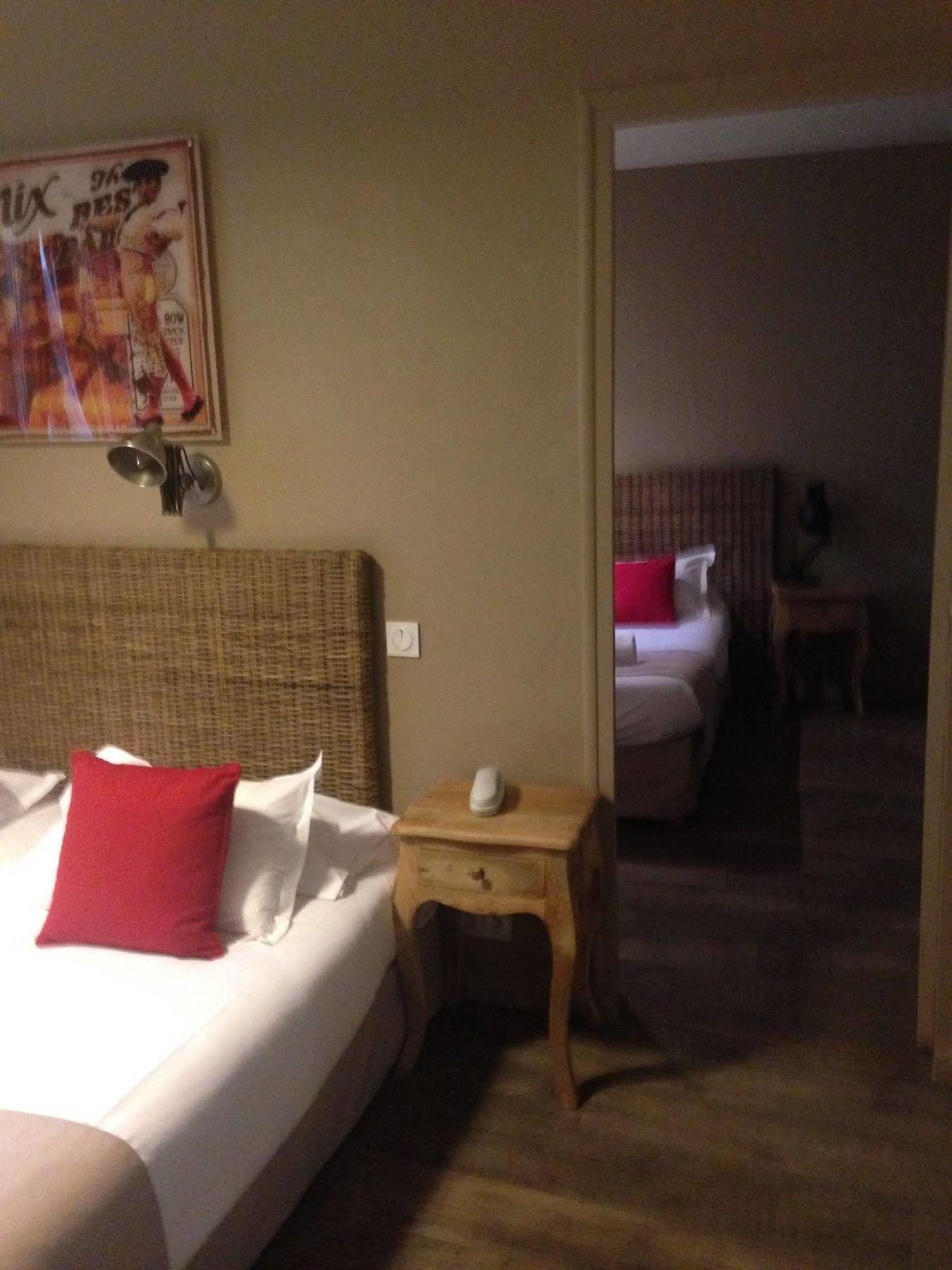 Hotel Cote Patio Nîmes Eksteriør bilde